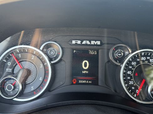Used 2024 RAM 2500 Big Horn w/ Sport Appearance Package AWD/4WD image 26