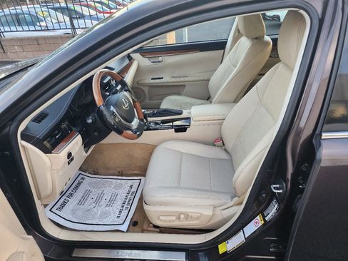 Used 2014 Lexus ES 300h image 9