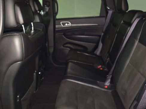 Used 2021 Jeep Grand Cherokee Laredo X RWD image 10