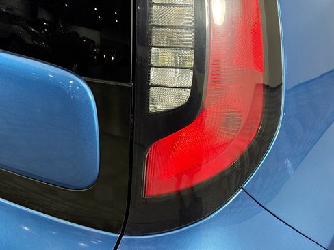 Used 2016 Kia Soul + w/ Designer's Package image 32