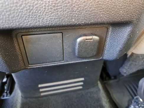 Certified 2024 Toyota Tacoma SR5 image 9