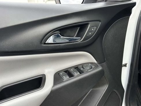 Used 2018 Chevrolet Equinox LT image 17