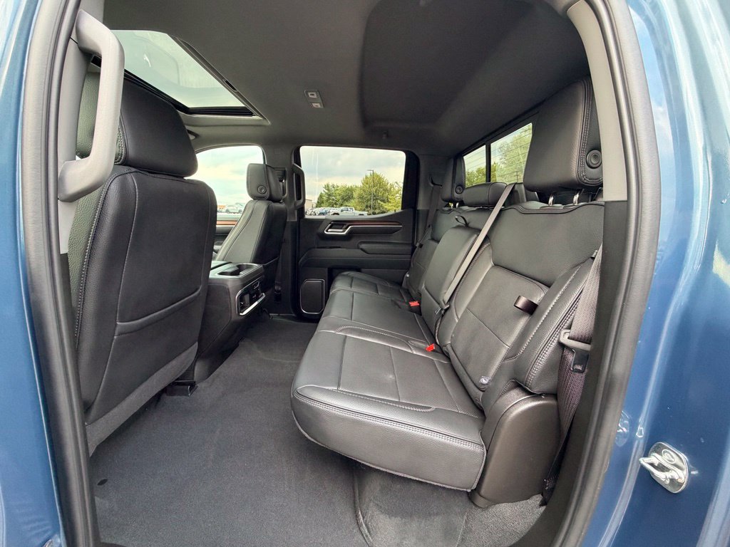Used 2025 GMC Sierra 1500 Denali w/ Denali Reserve Package AWD/4WD image 7