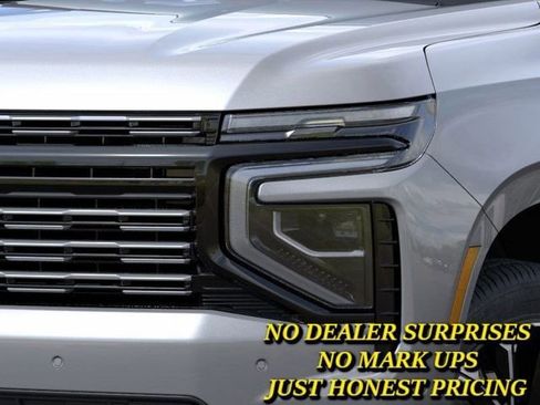 New 2026 Chevrolet Suburban High Country w/ Sun And Tow Package RWD image 10