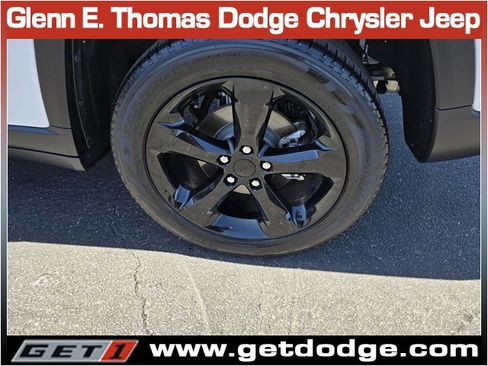 Certified 2023 Jeep Grand Cherokee Limited w/ Luxury Tech Group II image 35