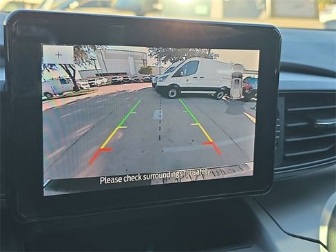 Certified 2022 Ford Explorer XLT image 17