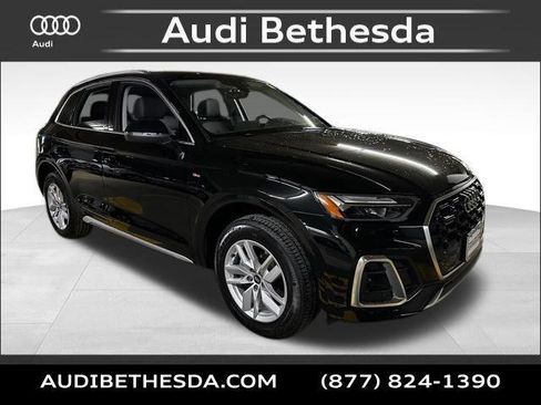 Certified 2023 Audi Q5 2.0T Premium w/ Convenience Package AWD/4WD image 1