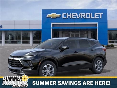 New 2026 Chevrolet Blazer LT w/ Convenience Package FWD image 2