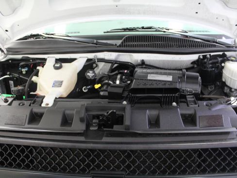 Used 2020 Chevrolet Express 2500 RWD image 28