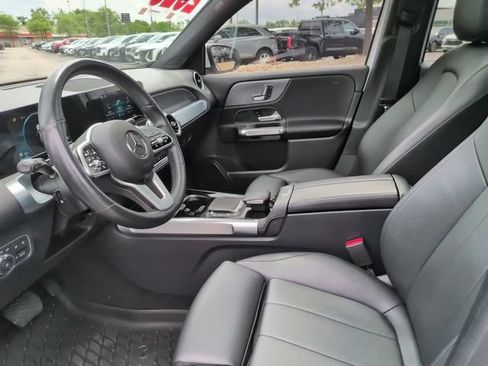 Used 2023 Mercedes-Benz GLB 250 4MATIC image 17