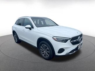 Used 2024 Mercedes-Benz GLC 300 video 1
