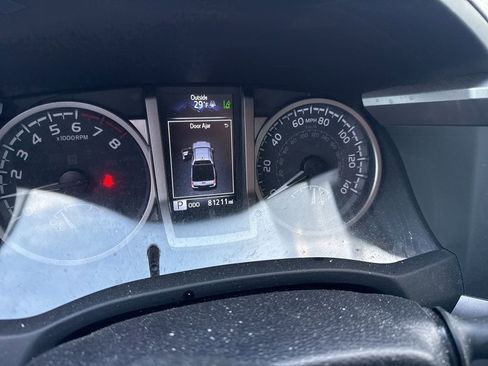 Used 2022 Toyota Tacoma SR5 image 12