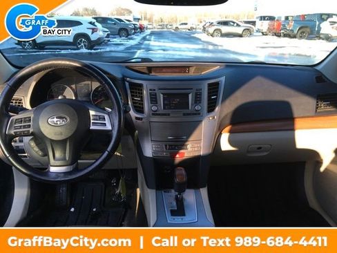 Used 2014 Subaru Outback 2.5i Limited w/ Moonroof Package image 12