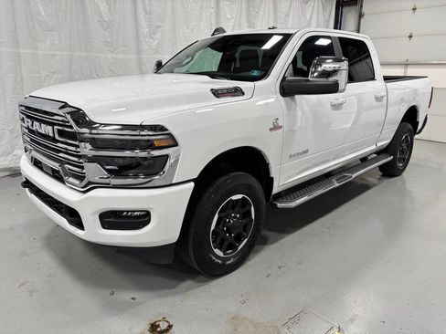 Used 2026 RAM 2500 Laramie AWD/4WD image 3