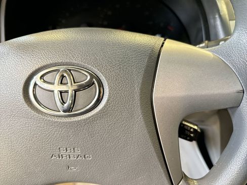 Used 2009 Toyota Camry LE image 12