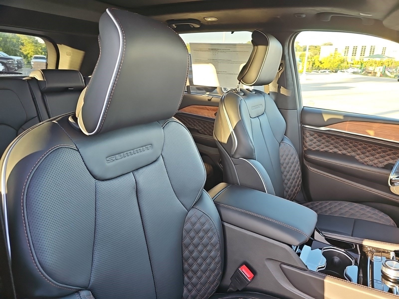 New 2027 Jeep Grand Cherokee Summit AWD/4WD image 11