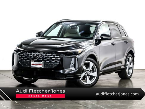 New 2025 Audi Q5 Prestige image 1