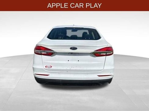Used 2020 Ford Fusion SE image 6
