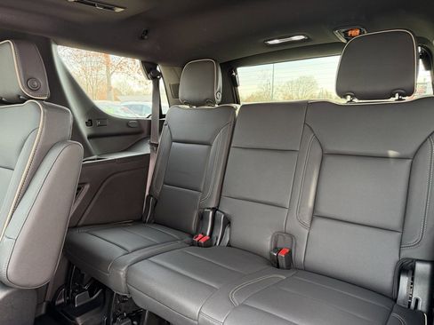 Certified 2023 GMC Yukon SLT w/ SLT Premium Package image 17