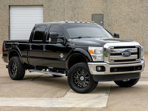 Used 2016 Ford F250 XLT w/ XLT Value Package AWD/4WD image 8