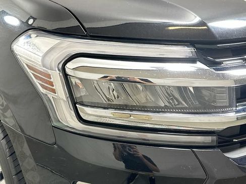 Used 2024 Ford Expedition Limited RWD image 25