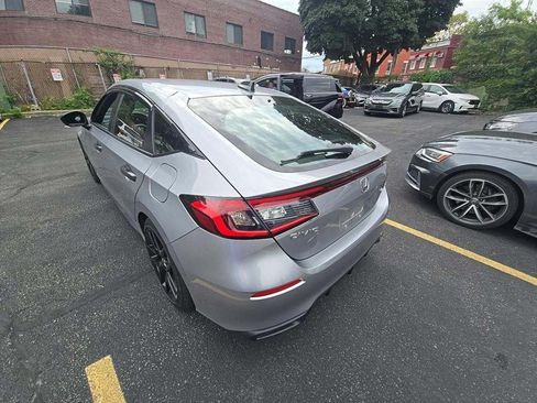 Used 2023 Honda Civic Sport image 3