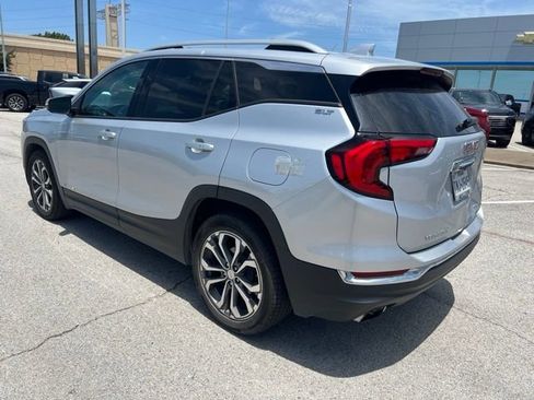 Used 2020 GMC Terrain SLT w/ Preferred Package FWD image 4