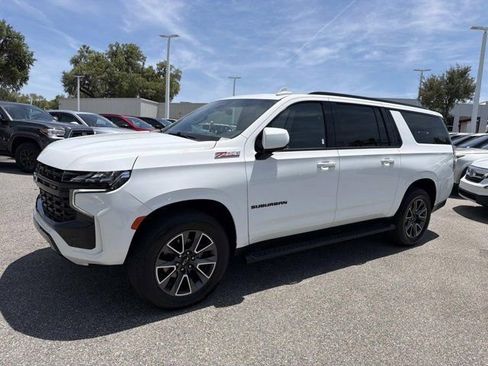Used 2023 Chevrolet Suburban Z71 w/ Luxury Package AWD/4WD image 5