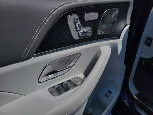 Certified 2024 Mercedes-Benz Maybach GLS 600 4MATIC image 18