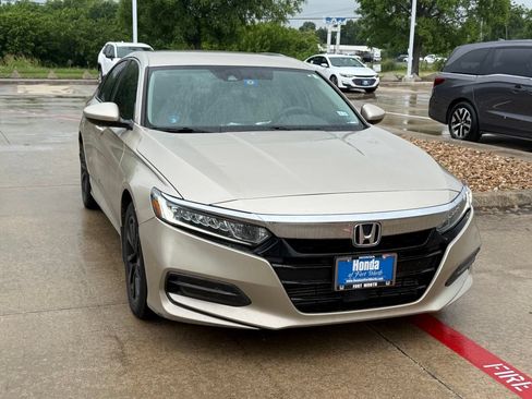 Used 2018 Honda Accord LX image 7