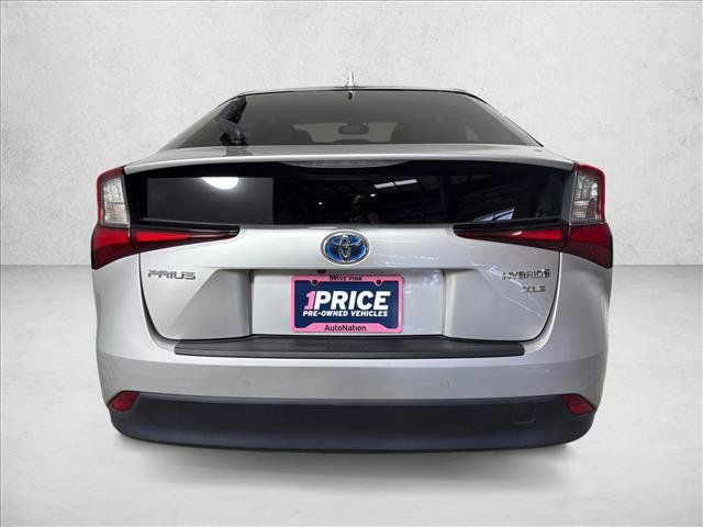 Used 2022 Toyota Prius XLE FWD image 4