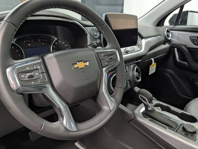 New 2026 Chevrolet Blazer LT w/ Midnight/Sport Edition AWD/4WD image 18