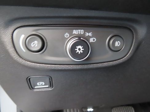 Certified 2023 GMC Terrain SLT image 29