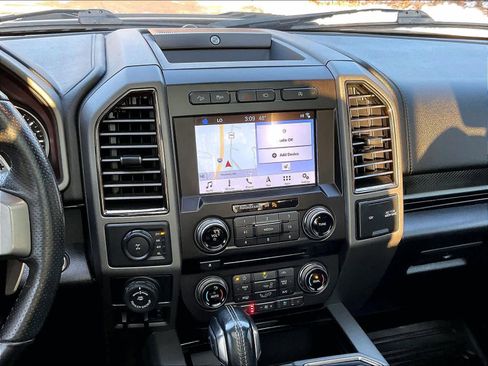 Used 2018 Ford F150 Raptor w/ Equipment Group 802A Luxury image 18