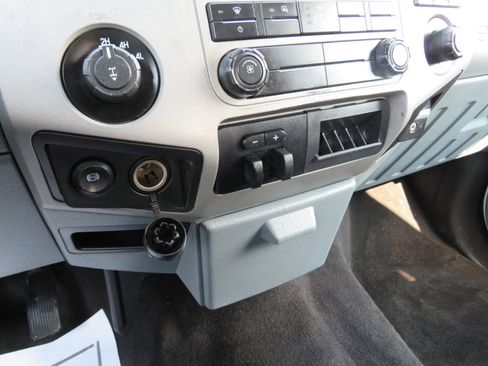 Used 2015 Ford F350 XLT w/ XLT Value Package image 27