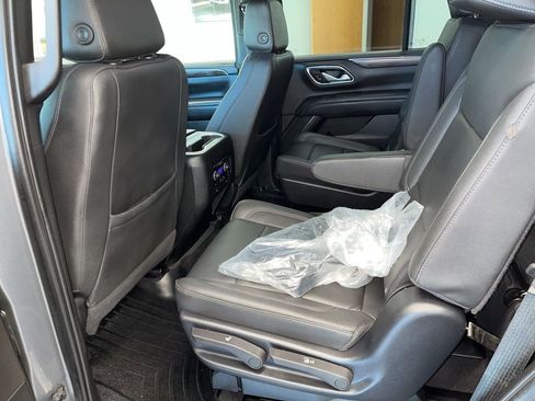 Used 2022 Chevrolet Tahoe LT w/ Luxury Package image 13