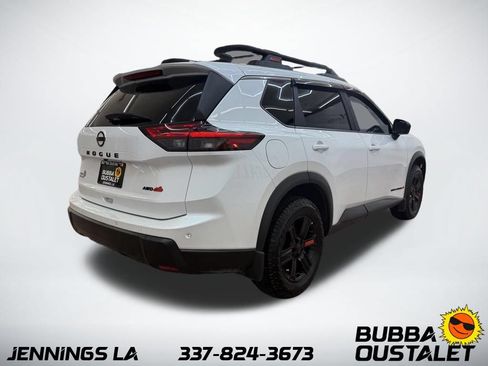 Used 2025 Nissan Rogue SV AWD/4WD image 5