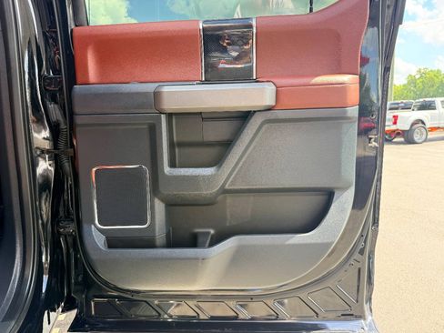 Used 2022 Ford F450 Platinum AWD/4WD image 37