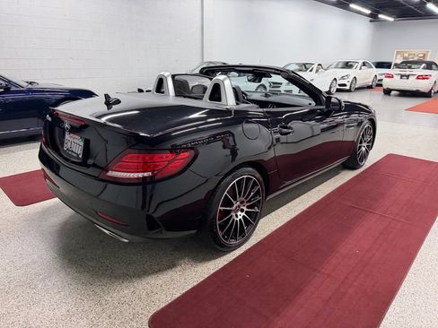 Used 2018 Mercedes-Benz SLC 300 image 10