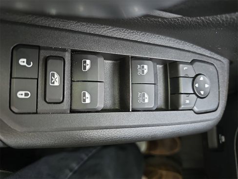 Used 2025 RAM 1500 Tradesman image 28