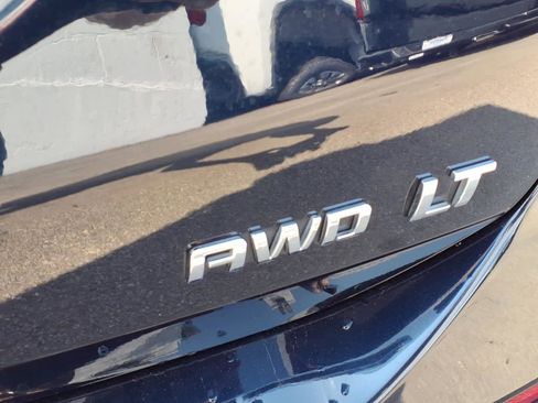 Used 2021 Chevrolet Equinox LT AWD/4WD image 19