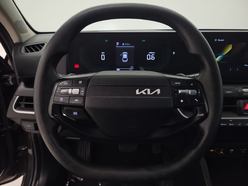 Used 2025 Kia K4 FWD image 15