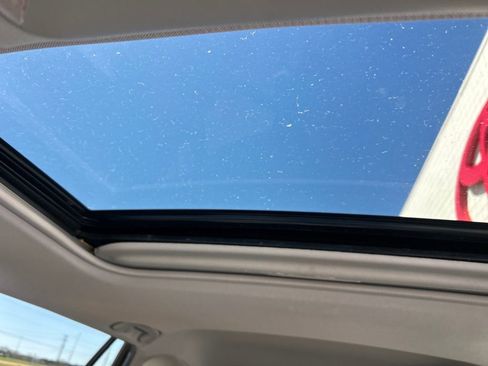 Used 2020 Toyota RAV4 XLE w/ Convenience Package image 17