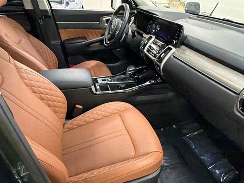 Used 2022 Kia Sorento SX Prestige w/ Rust Color Package AWD/4WD image 9