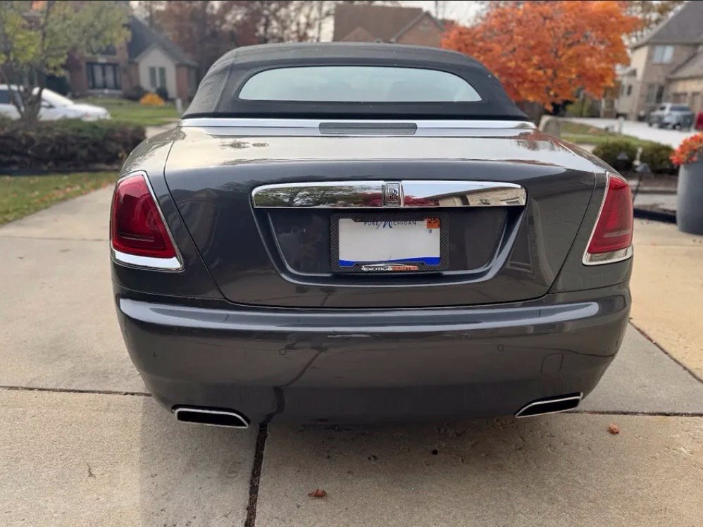 Used 2016 Rolls-Royce Dawn RWD image 19