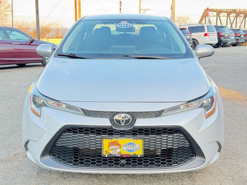 Used 2021 Toyota Corolla LE image 11