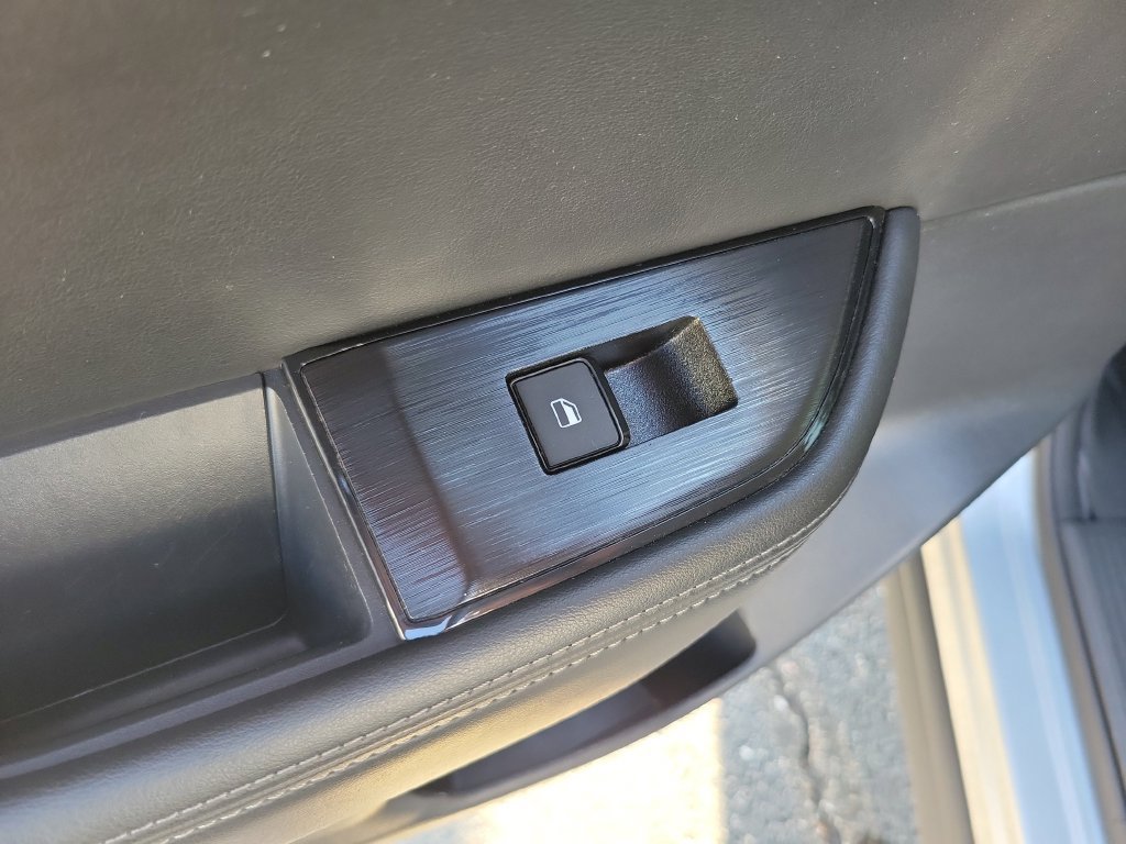 Used 2024 Nissan Rogue SV AWD/4WD image 19