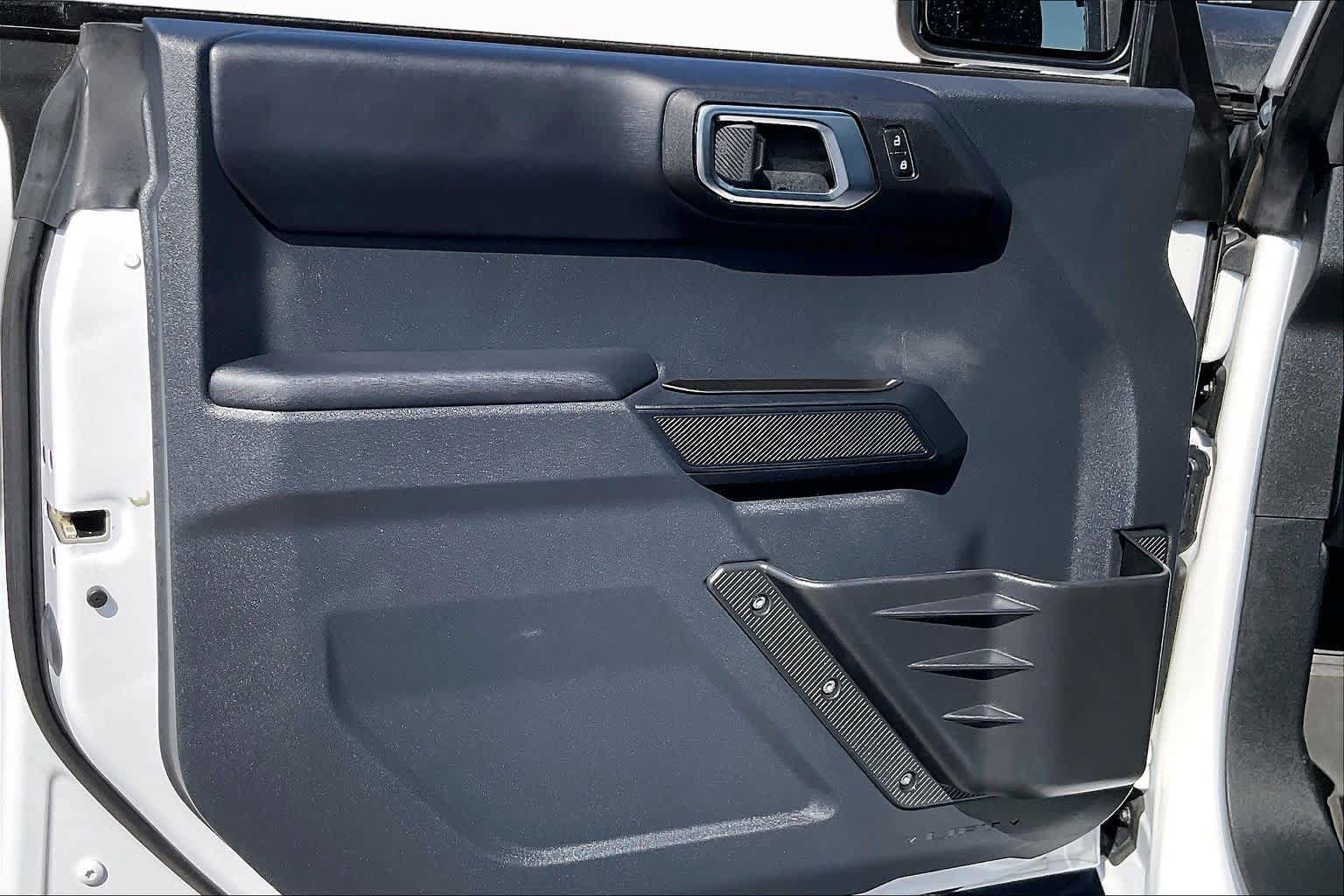 Used 2025 Ford Bronco Outer Banks AWD/4WD image 19