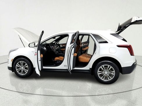 Used 2021 Cadillac XT5 Premium Luxury w/ LPO, Floor Liner Package FWD image 10