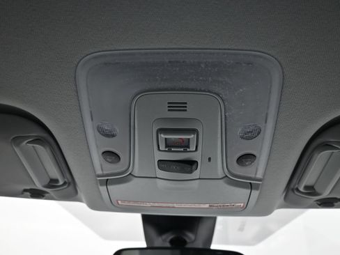 Certified 2022 Toyota Prius LE image 17